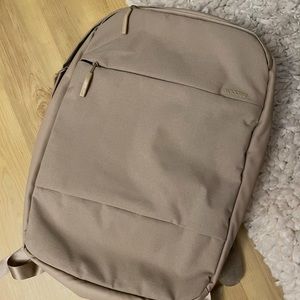 City Backpack
up to 16in MacBook Pro, iPad